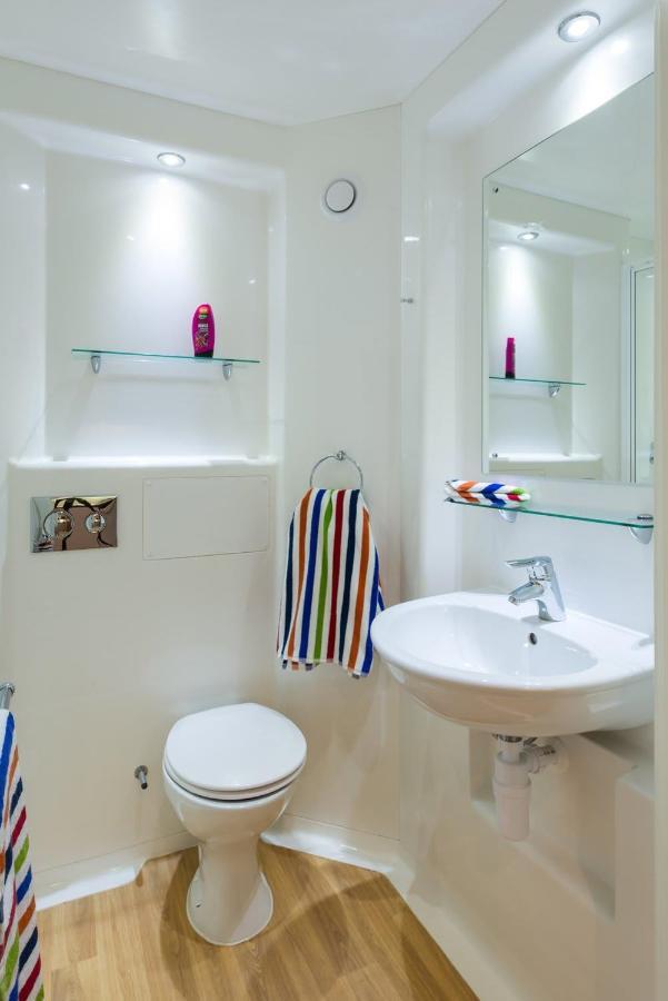 Zeni 3 Bed Apartment In Central Ексетър Екстериор снимка