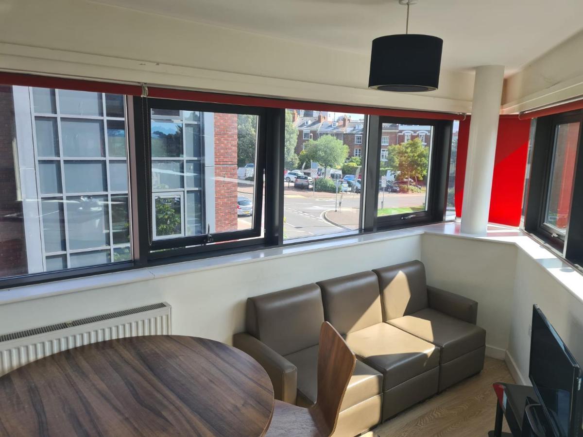 Zeni 3 Bed Apartment In Central Ексетър Екстериор снимка